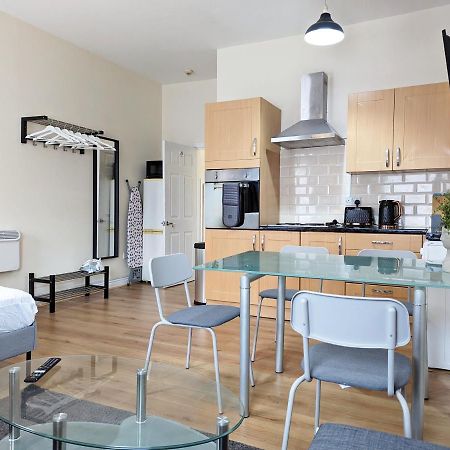 Lovely Studio In Anfield Near Centre Free Parking Liverpool Bagian luar foto